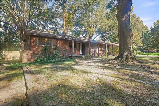 111 Chiswick Cir in Jackson, MS - Building Photo - Building Photo