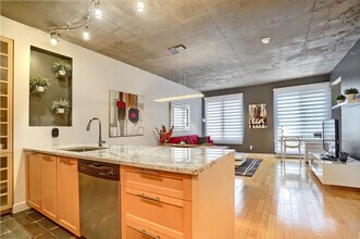10 Rue Carmichael in Montréal, QC - Building Photo - Building Photo