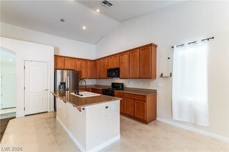 5705 Pacesetter St in North Las Vegas, NV - Building Photo - Building Photo