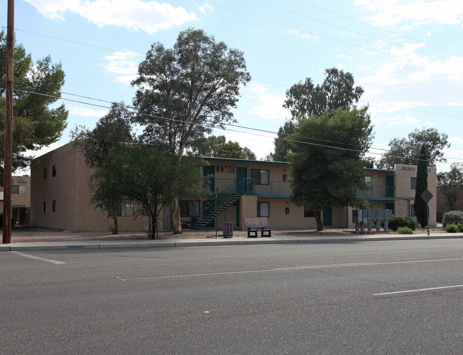 Arcadia Terrace Apartments in Tucson, AZ - Foto de edificio