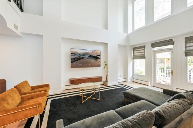 207 SHEARWATER Ct W in Jersey City, NJ - Building Photo - Building Photo