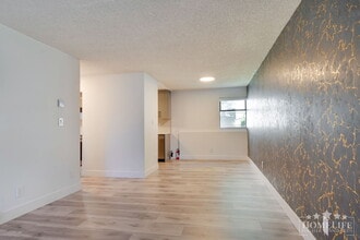 10560-10154 154 St in Surrey, BC - Building Photo - Building Photo