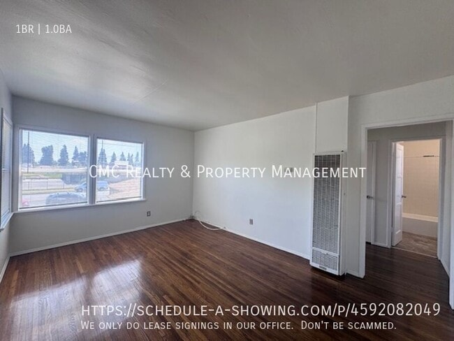 4841 1/2 Clark Ave in Long Beach, CA - Building Photo - Building Photo