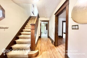 Spacious 4 Bed 3 Bath Semi-Detached Home i in London, ON - Building Photo - Building Photo