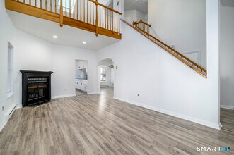 905 Oronoke Rd in Waterbury, CT - Building Photo - Building Photo