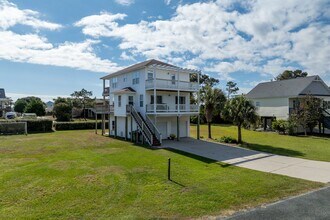474 Chadwick Acres Rd in Sneads Ferry, NC - Building Photo - Building Photo