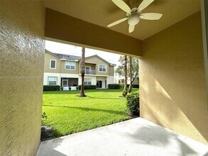 1560 SE Wilshire Pl in Stuart, FL - Building Photo - Building Photo