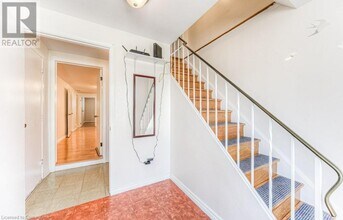 214 Ingleside Pl in Kitchener, ON - Building Photo - Building Photo