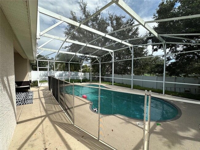 2721 Athens Dr in Leesburg, FL - Foto de edificio - Building Photo