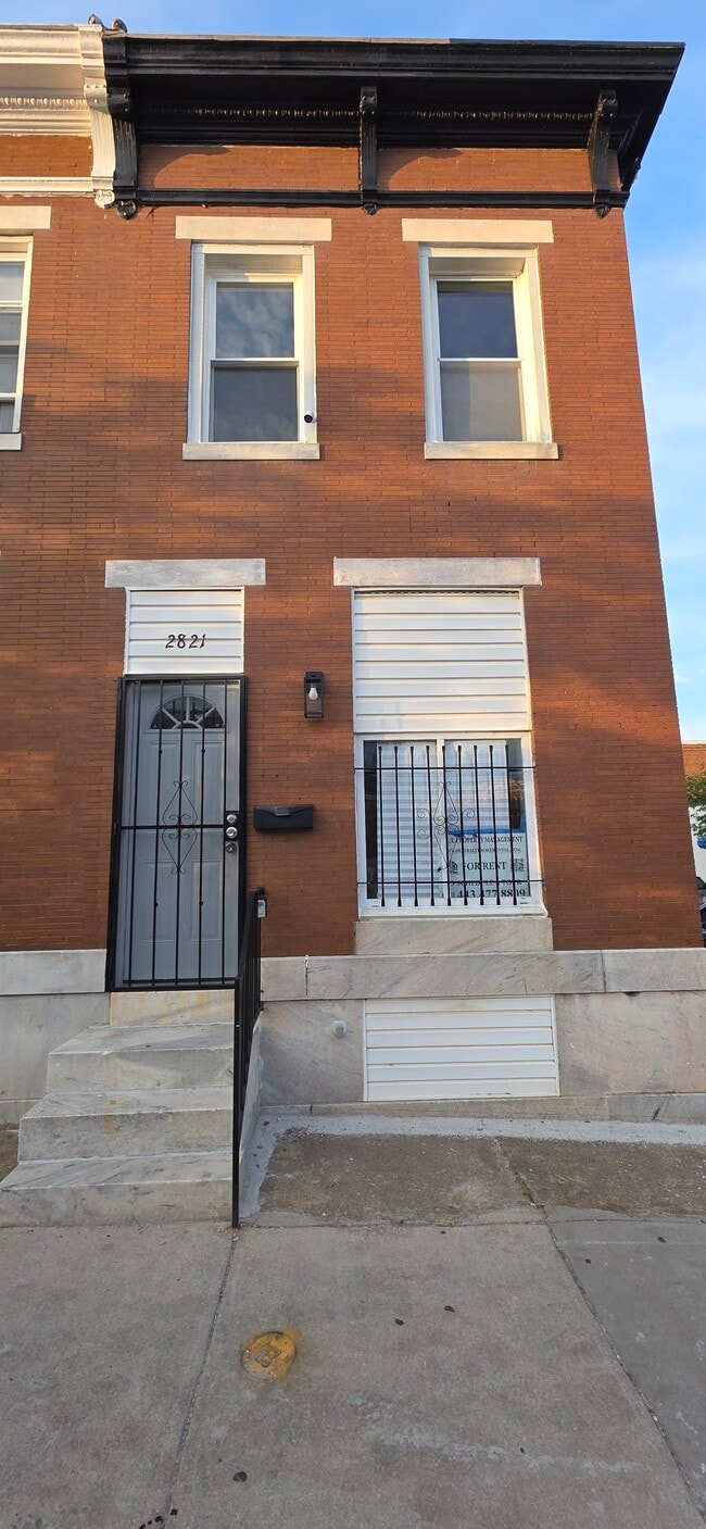 property at 2821 E Madison St