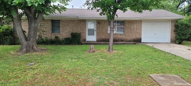 property at 326 S Sealy Ave