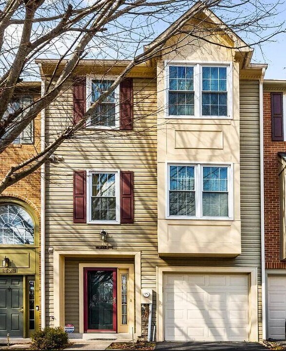 804 Pleasant Hill Ln in Bowie, MD - Building Photo