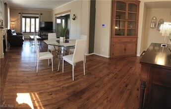 410 E Main St in Lakeside Marblehead, OH - Building Photo - Building Photo