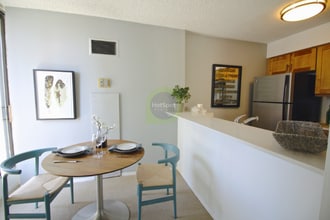 770 N Dearborn St in Chicago, IL - Building Photo - Building Photo