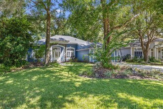 8336 SW 8th Pl in Gainesville, FL - Foto de edificio - Building Photo