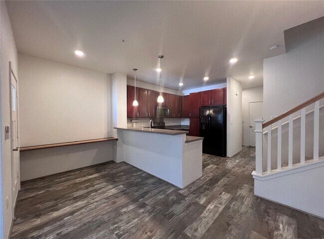 550 Kamaaha Ave in Kapolei, HI - Building Photo - Building Photo