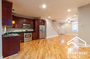 7006 W Medill Ave in Chicago, IL - Building Photo