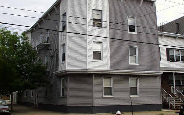 127 Avenue E in Bayonne, NJ - Building Photo - Building Photo