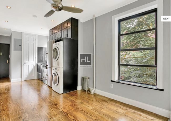 East 105th Street, Unit 1 in New York, NY - Foto de edificio - Building Photo