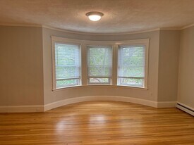 235 Rawson Rd, Unit 3 in Brookline, MA - Building Photo
