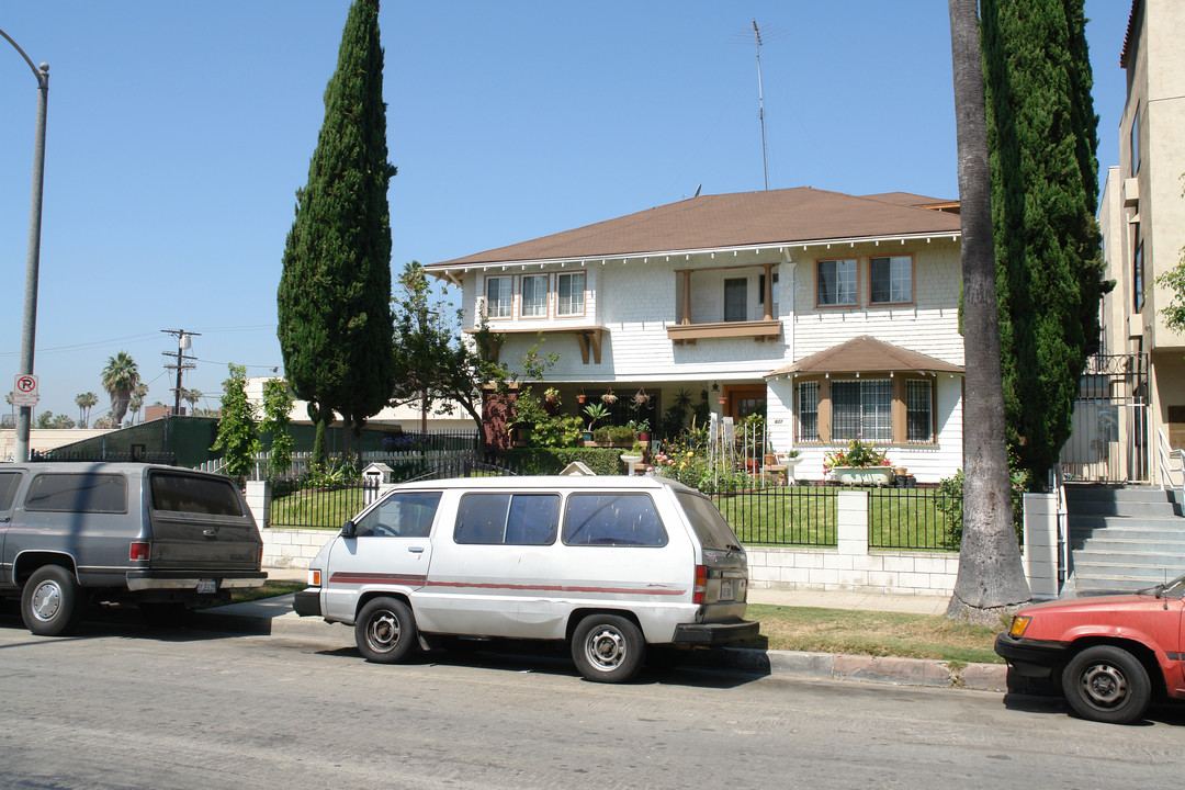 977 Arapahoe St in Los Angeles, CA - Building Photo