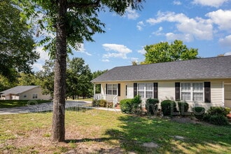 1348 Hillside Dr in Mount Pleasant, NC - Building Photo - Building Photo