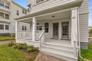 279 Linwood St in New Britain, CT - Building Photo