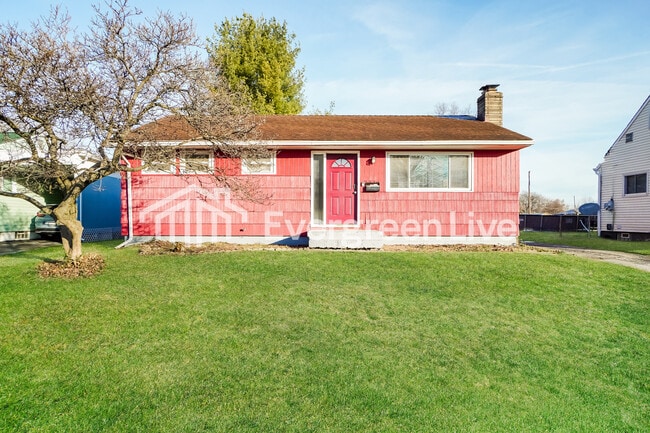 property at 3378 Roswell Dr