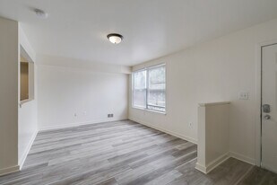 759 N Preston St, Unit a in Philadelphia, PA - Building Photo