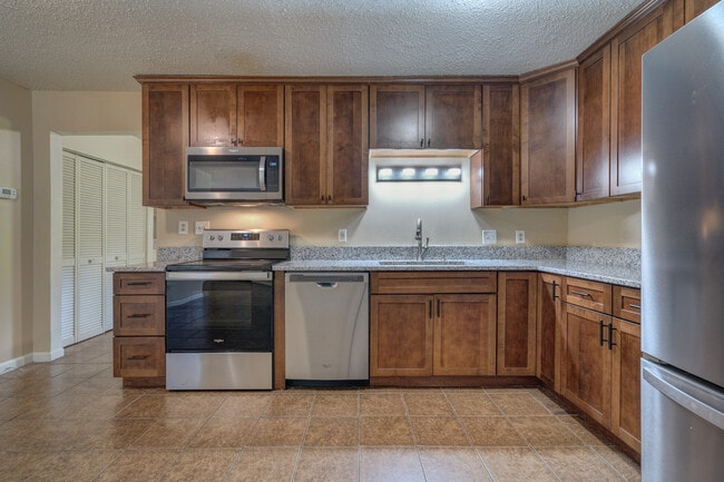 135 Clover Valley Cir in Blacksburg, VA - Building Photo - Building Photo