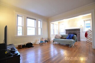 56 Claymoss Rd, Unit 2 in Boston, MA - Building Photo - Building Photo