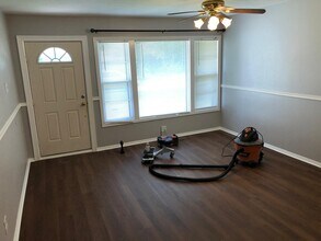 3718 Penwood Way in Houston, TX - Building Photo - Building Photo