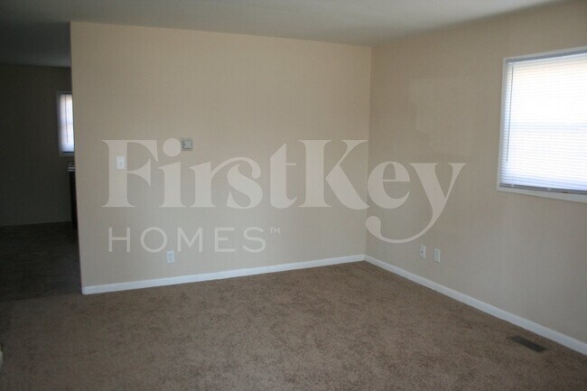 9538 E 39th St in Indianapolis, IN - Building Photo - Building Photo