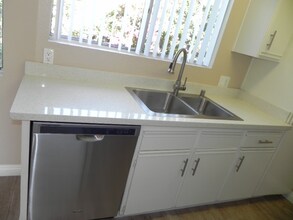 8602 Chapman Ave in Garden Grove, CA - Building Photo - Building Photo