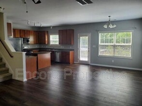 821 Woodside Park Ln in Durham, NC - Building Photo - Building Photo