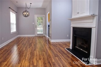 917 Shearer St in Davidson, NC - Building Photo - Building Photo