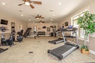 Wynwood Apartments in Clarksville, TN - Building Photo - Building Photo