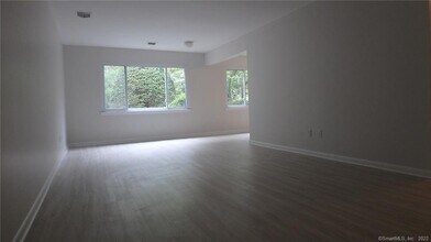 20 Southport Woods Drive in Fairfield, CT - Building Photo - Building Photo