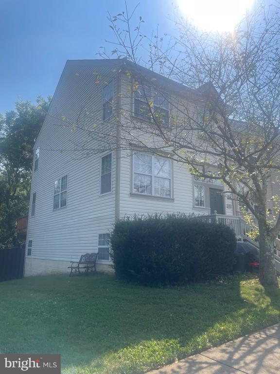 property at 210 Heaton Ct