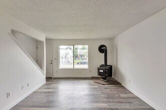 1702 C St SE in Auburn, WA - Building Photo - Building Photo