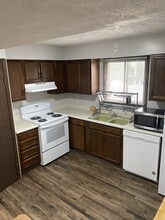 832 Flats in Minden, NE - Foto de edificio - Building Photo
