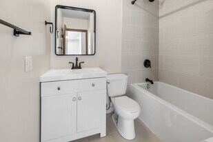 2163 Hamilton St in Regina, SK - Building Photo