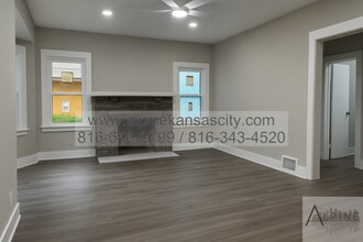 4945 Walrond Ave in Kansas City, MO - Building Photo - Building Photo