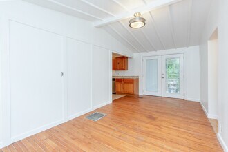 236 Broad St in Nashua, NH - Building Photo - Building Photo