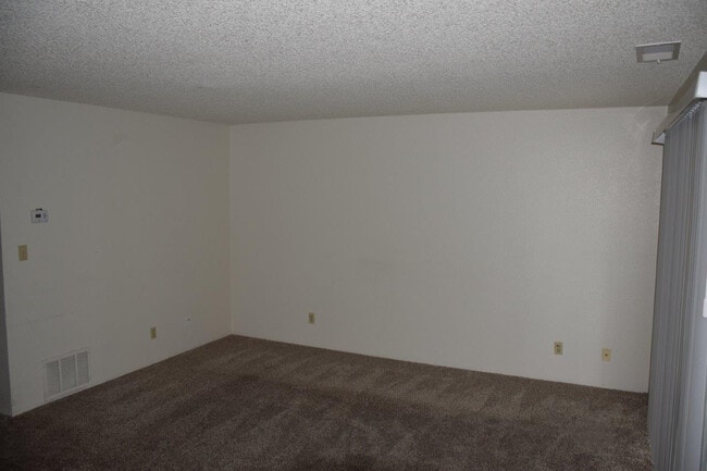 400 S Saliman Rd in Carson City, NV - Building Photo - Building Photo
