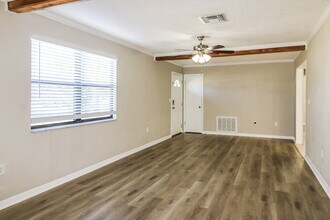 10131 Hayward Rd in Spring Hill, FL - Building Photo - Building Photo