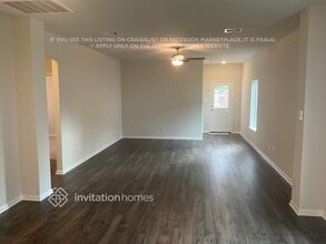 8120 Sunberry Shadow Dr in Houston, TX - Building Photo - Building Photo