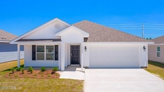 5136 Rivergrass Dr in Panama City, FL - Building Photo