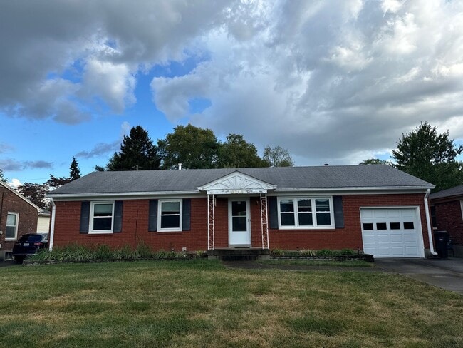 9718 Lyric Ln in Jeffersontown, KY - Building Photo - Building Photo