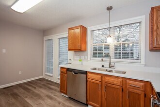 818 Highlander Ct in Concord, NC - Foto de edificio - Building Photo